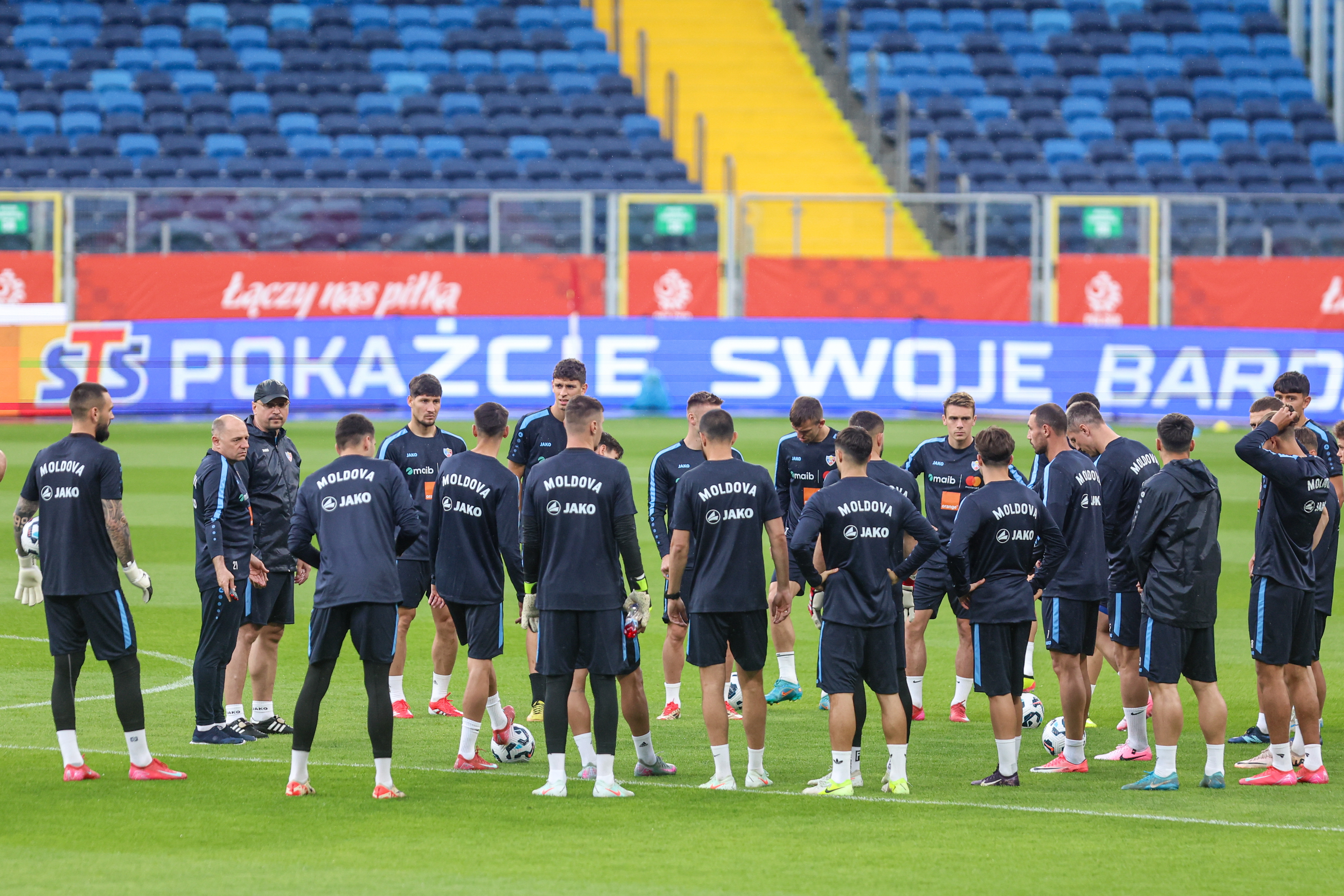 包含大牌球队齐聚，洲际俱乐部足球比赛即将闪耀的词条