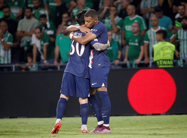 爱游戏体育官网-里昂主场遭遇强劲对手激烈对抗的简单介绍