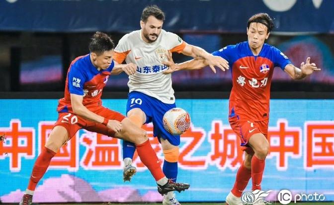 爱游戏登录入口-重要比赛中绝杀成功，球队获胜