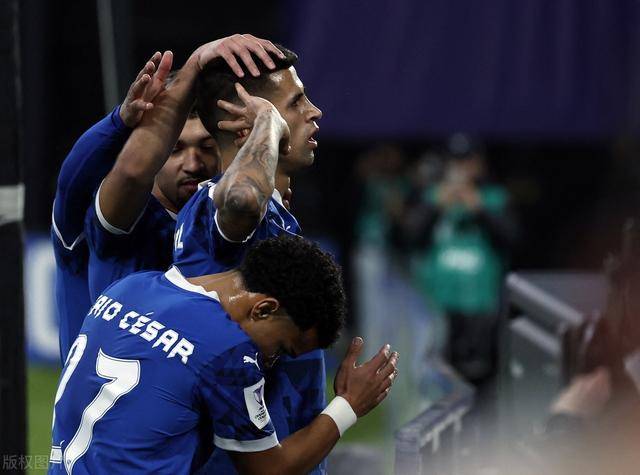 强强对话！亚冠比赛中两支豪门球队燃情对决的简单介绍